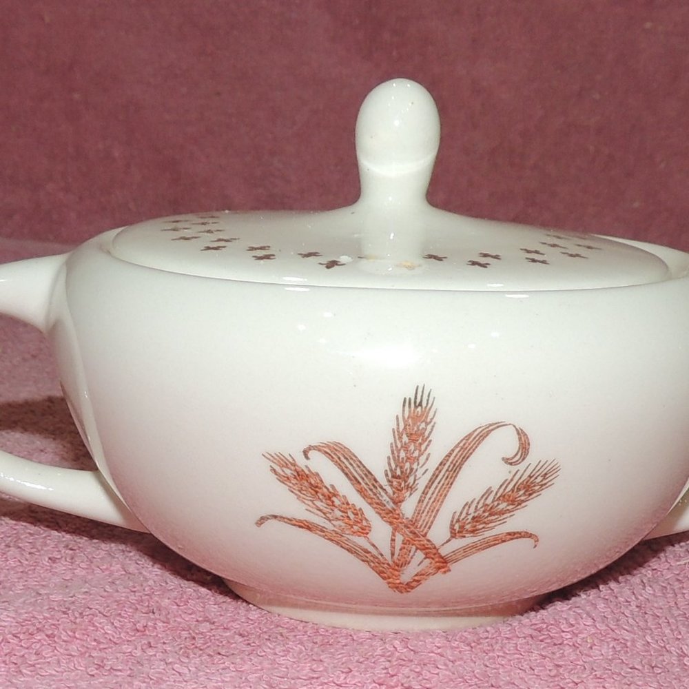 SCIO Golden Wheat Pattern with Fleur de Lis  Sugar Bowl with Cover and Handles